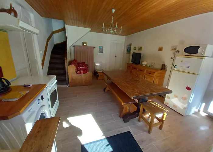 Ferienhaus De La Pierre Percee *